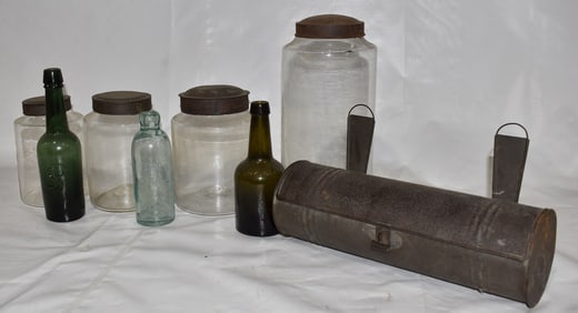 8 INCL. 4 EARLY AMERICAN APOTHECARY GLASS JARS/TOLEWARE