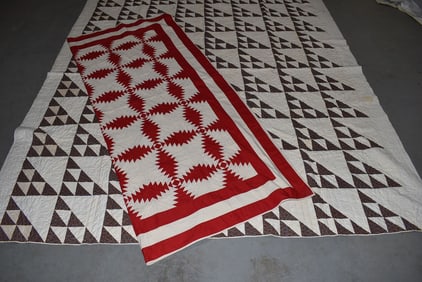 (2) COUNTRY QUILTS INCL. BEAR CLAW & FLYING GEESE