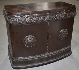 FINE VICTORIAN CARVED OAK SERVER (ATTRIB. HORNER)