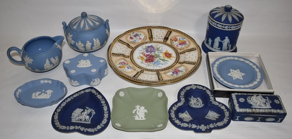 LOT (12) WEDGWOOD PORCELAIN CARD TRAYS/ACC., 20TH C.