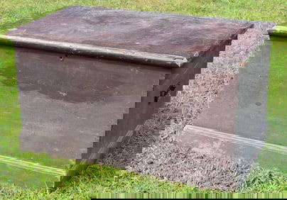 COUNTRY PAINTED PINE BLANKET BOX, 19TH C.