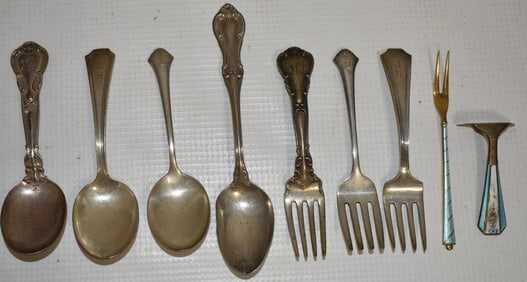 LOT ASSORTED STERLING CHILDS FLATWARE, 20TH C.