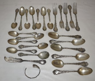 LOT ASST. EARLY R. WALLACE & SON STERLING FLATWARE +