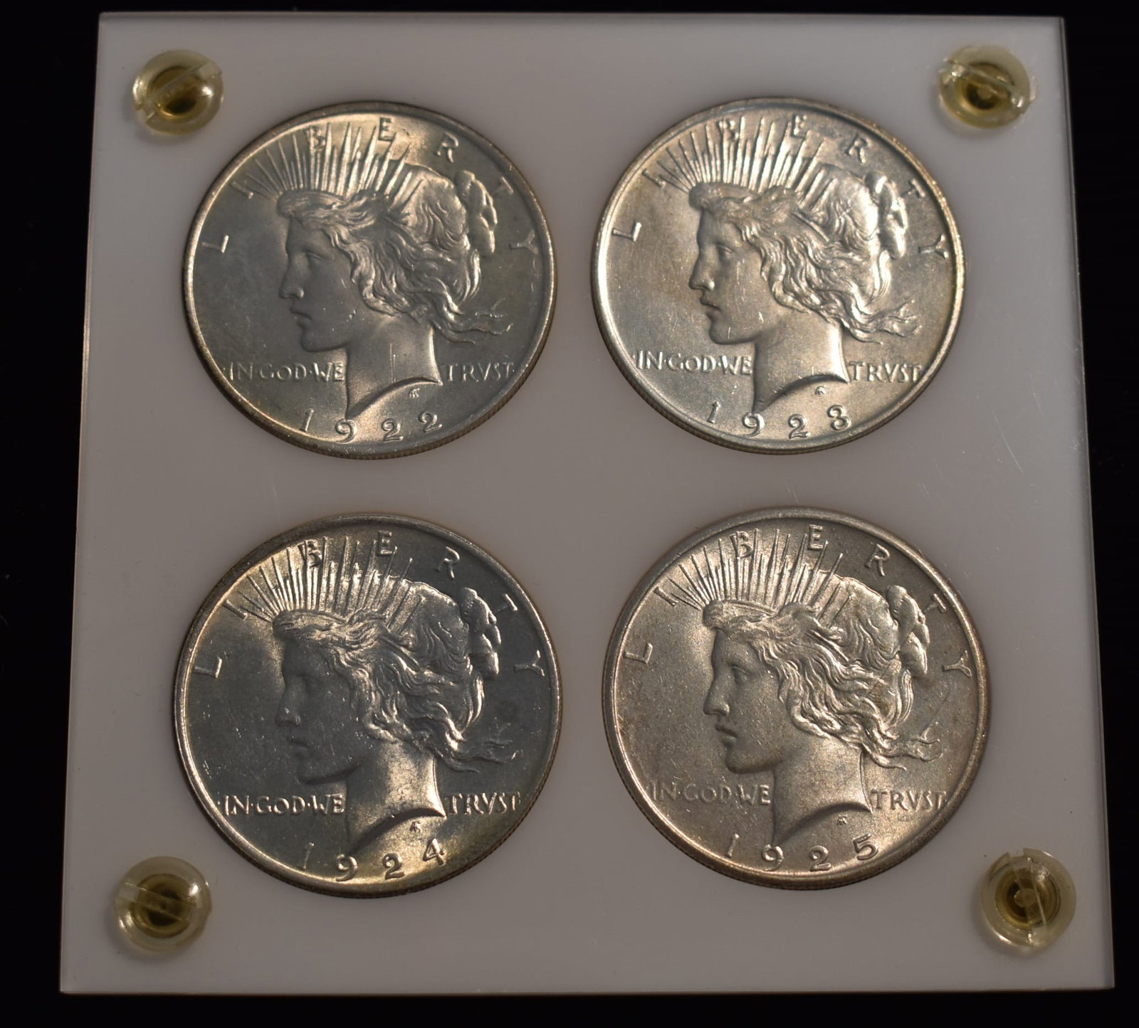 SET (4) US PEACE SILVER DOLLARS, 1922/25, UNC (1 of 6)