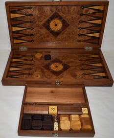 FINE ENGLISH OYSTER BURL INLAID BACKGAMMON SET