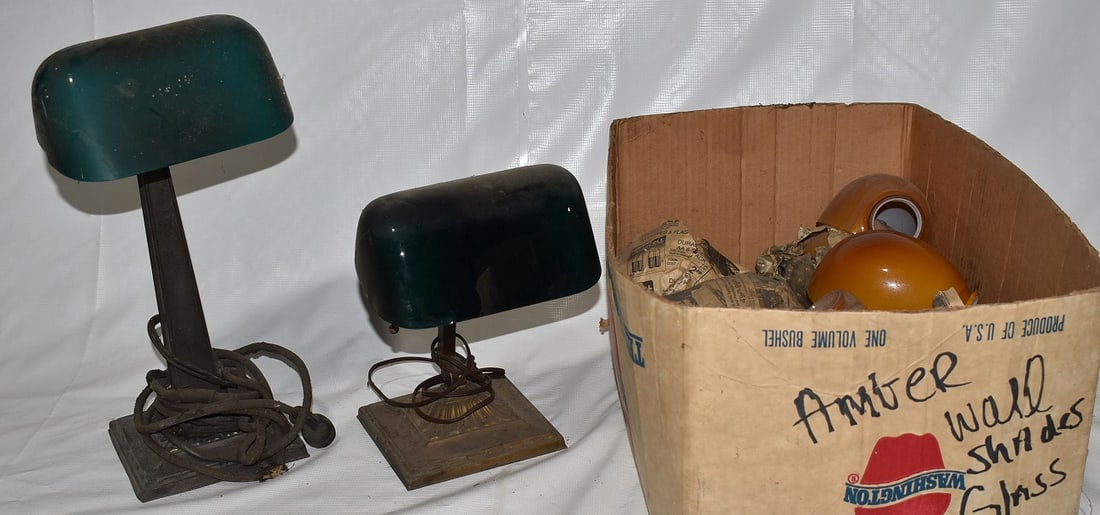 2 VINT. EMERALD LIGHTS W/ASST. AMBER SHADES, C. 1930/40 (1 of 9)