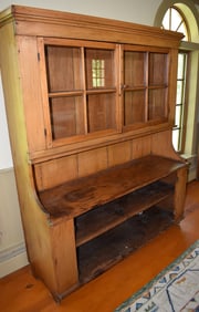 HUDSON VALLEY PINE STEP BACK CUPBOARD, 19TH C.