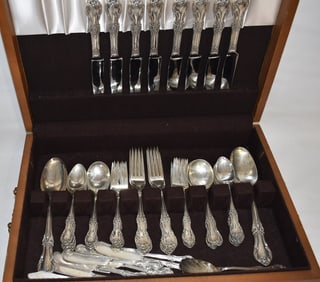 SERVICE 8 INTERNATIONAL STERLING FLATWARE/7 PC.SETTING