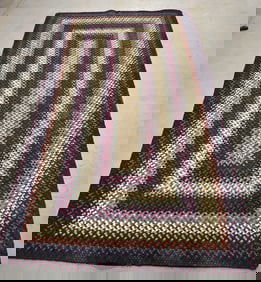 EARLY BRAIDED LIVING ROOM RUG, 19/20TH C., 61" X 124"
