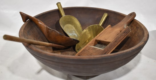 LOT ASST. COUNTRY COLLECTABLES INCL. LARGE WOODEN BOWL