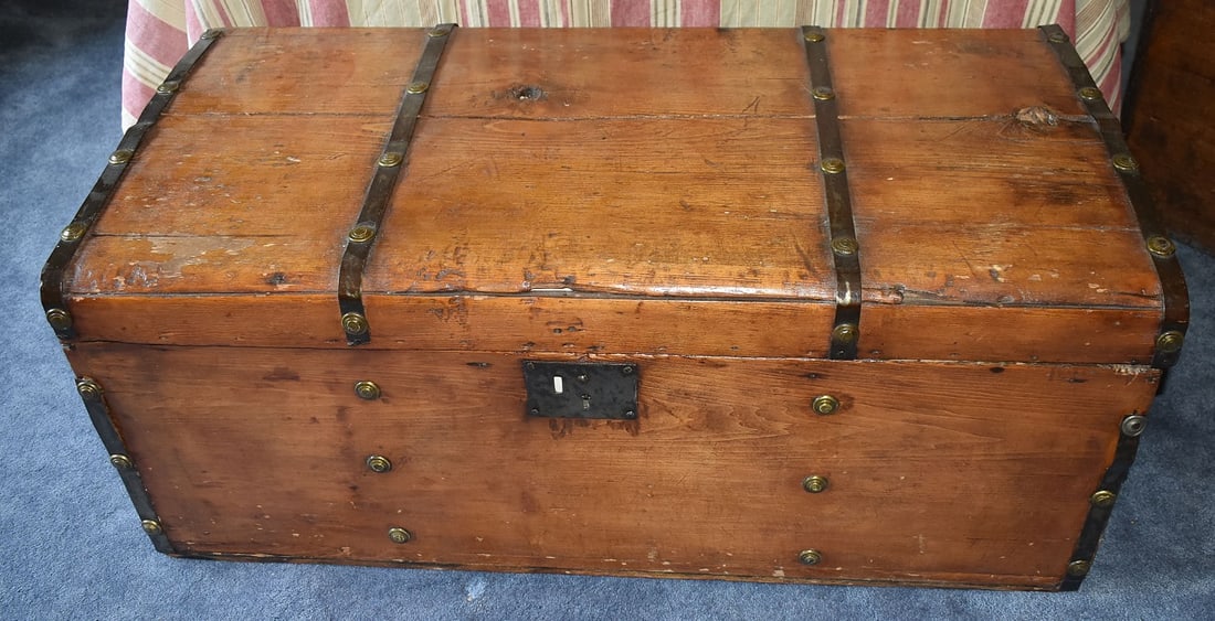 COUNTRY PINE FLAT TOP TRUNK, 19TH C. (1 of 7)