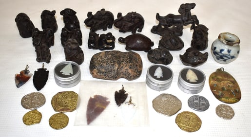 LOT ASSORTED CHINESE NETSUKES, OPAL ARROWHEADS