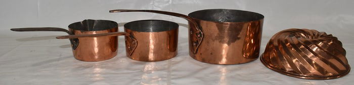 LOT ASSORTED COPPER INCL. POTS, MOLD