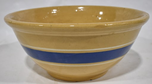 LARGE COUNTRY YELLOW WARE MIXING BOWL, 19TH C.