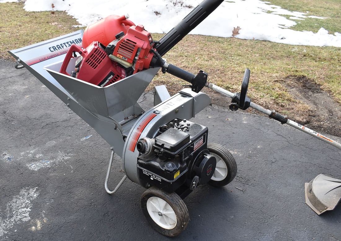 CRAFTSMAN 5HP CHIPPER-SHREDDER/WEED WACKER/LEAF BLOWER (1 of 6)