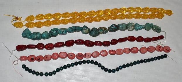 LOT ASSORTED BEADS INCL. TURQUOISE, CORAL, JADE, AMBER
