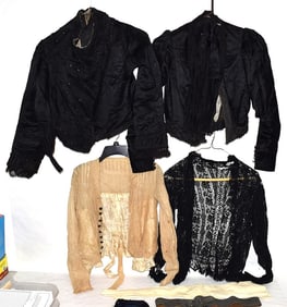 VICTORIAN LADIES CLOTHING INCL. MOURNING & LACY WHITE