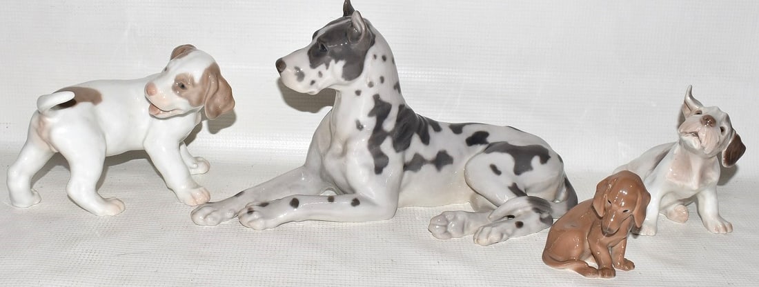 LOT (4) B & G DOGS: LOT (4) B & G DOGS: GREAT DANE; BROWN PUP LOOKING AT TAIL; WHITE & TAN; DACHSHUND; TALLEST 6"