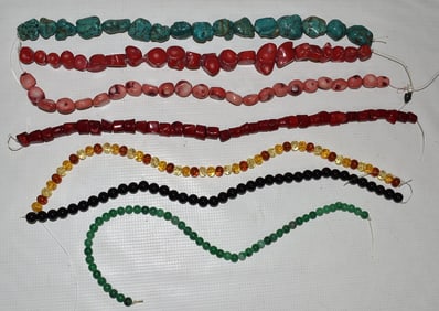 LOT ASSORTED BEADS INCL. TURQUOISE, CORAL, JADE, AMBER