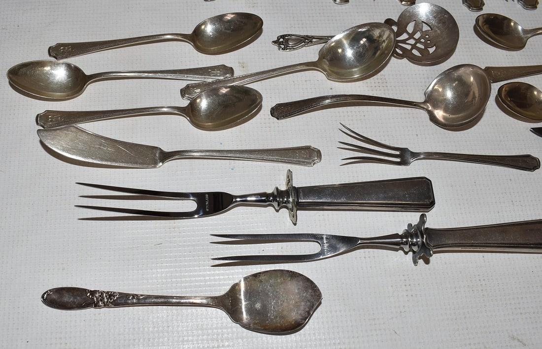 LOT ASSORTED TOWLE STERLING FLATWARE W/SERVING PIECES - 2