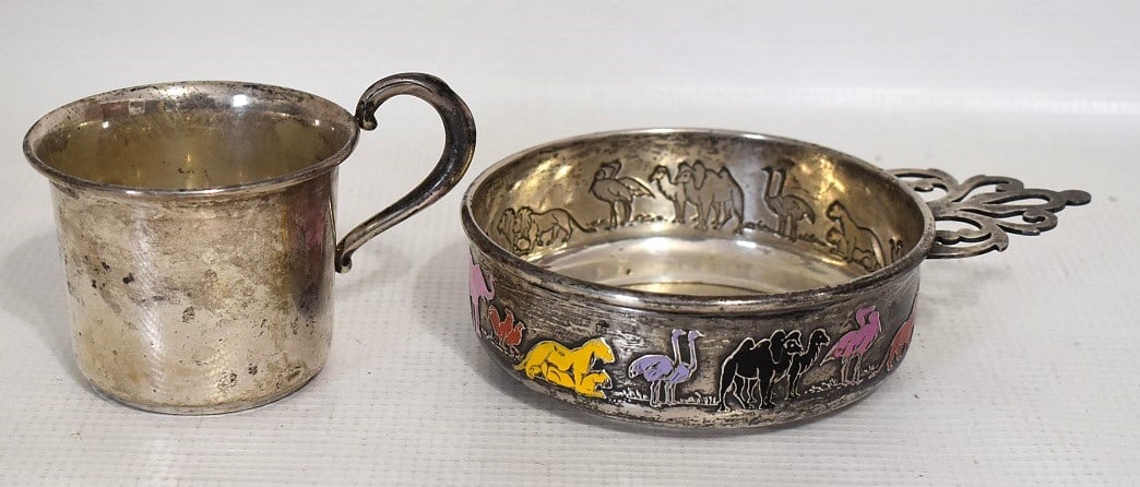 LOT STERLING INCL. GORHAM ENAMELED CHILDS PORRINGER: LOT ASSORTED STERLING INCL. GORHAM ENAMELED CHILDS PORRINGER, 20TH C., W. 5.2 OZ.