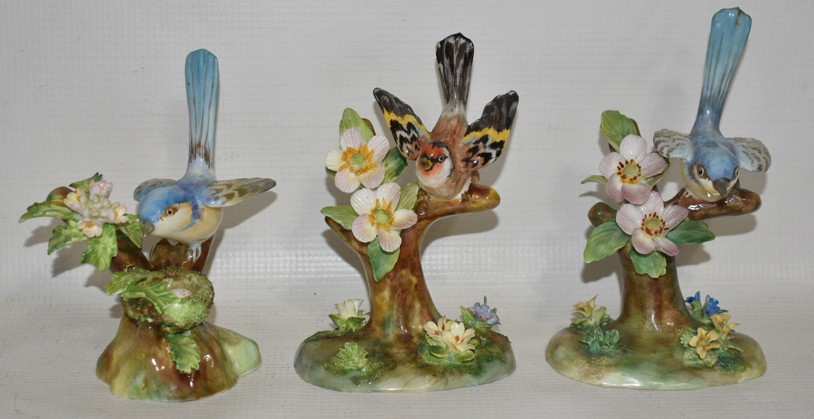 3 CROWN STAFFORDSHIRE SIGNED J.T. JONES BIRD GROUPINGS (1 of 20)