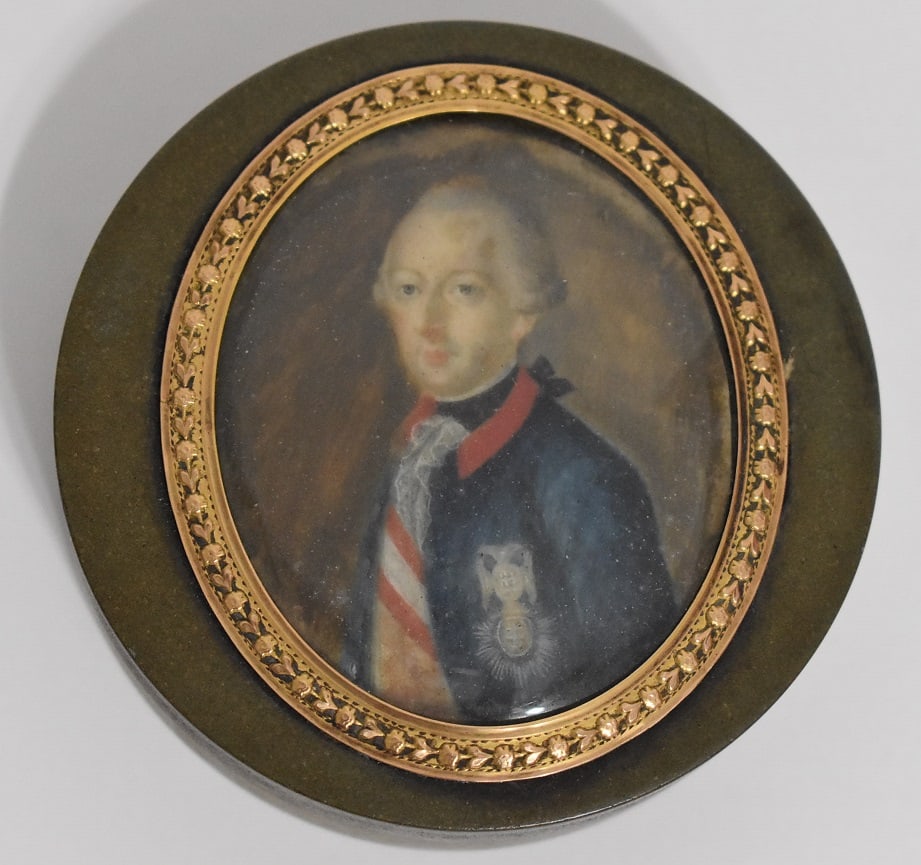 EARLY W/C MINIATURE SNUFF BOX, 19TH C.. D. 3" (1 of 5)