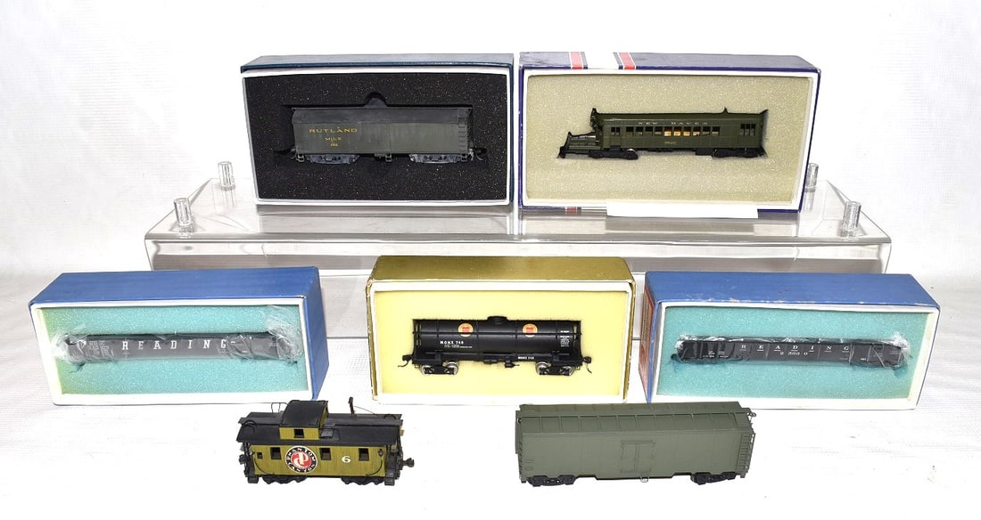 7 BRASS H.O. TRAINS INCL GONDOLA, TANKER, BOX CARS, ETC (1 of 7)