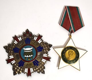 LOT (2) MEDALS INCL. BULGARIAN PORTRAIT/CHINESE ENAMELED