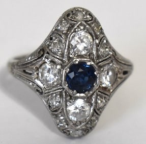 ART DECO 19KT WHITE GOLD/DIAMOND & SAPPHIRE RING