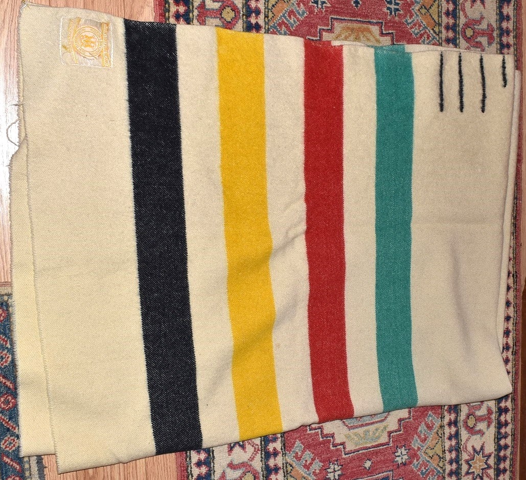 HUDSON BAY POINT BEAVER BLANKET 3 1/2 PELTS, C. 1920/30: HUDSON BAY POINT BEAVER BLANKET 3 1/2 PELTS, C. 1920/30, 80" X 60"