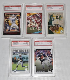5 GRADED CARDS BRADY/W. PAYTON/FAVRE/MARINO/P. MANNING