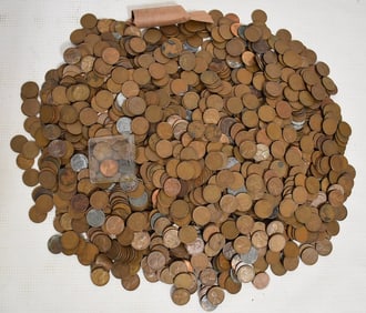 LOT ASST ESTATE LINCOLN WHEAT BACK PENNIES (UNSEARCHED)
