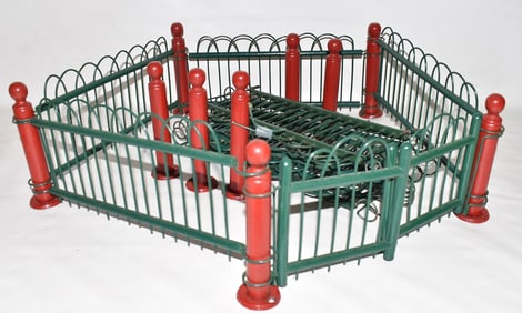 EARLY VICT./DECO CHRISTMAS TREE FENCE PAINTED WOOD/WIRE