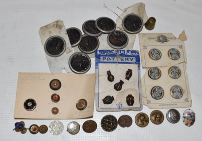 LOT ASSORTED COLLECT. BUTTONS INCL.FRENCH ENAMEL, ETC.