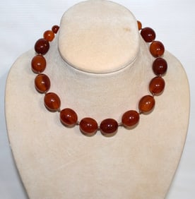 SET EARLY CHERRY AMBER NECK. W/HORSE HAIR BRAIDED/KNOTT