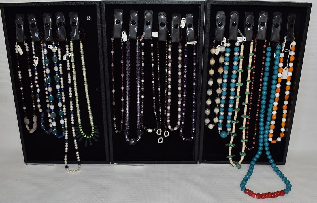 3 TRAYS ASST NECKLACES INCL. AMETHYST/TURQUOISE/CORAL: LOT (3) TRAYS ASSORTED NECKLACES INCL. AMETHYST, TURQUOISE, CORAL, JADE, PEARL, GARNET, 20TH C.
