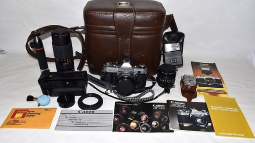VINTAGE CANON AE-1 35MM CAMERA W/ASST. LENSES, C. 1970