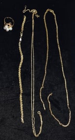 LOT ASSORTED 10/14KT GOLD FINDINGS, 20TH C.