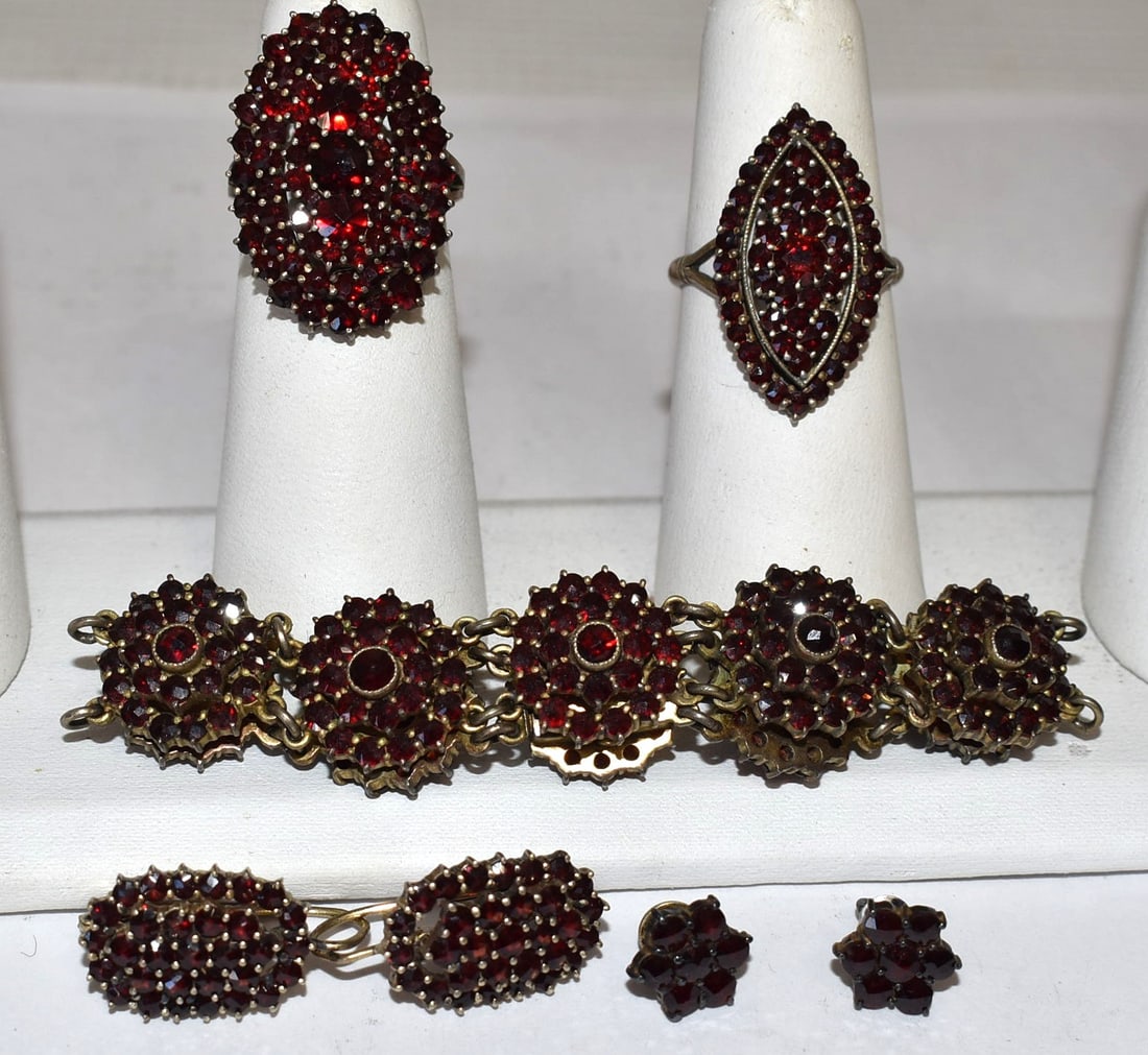 5 CZECHOSLOVAKIAN GARNET/SILVER BRACELET/RINGS/EARRINGS (1 of 8)
