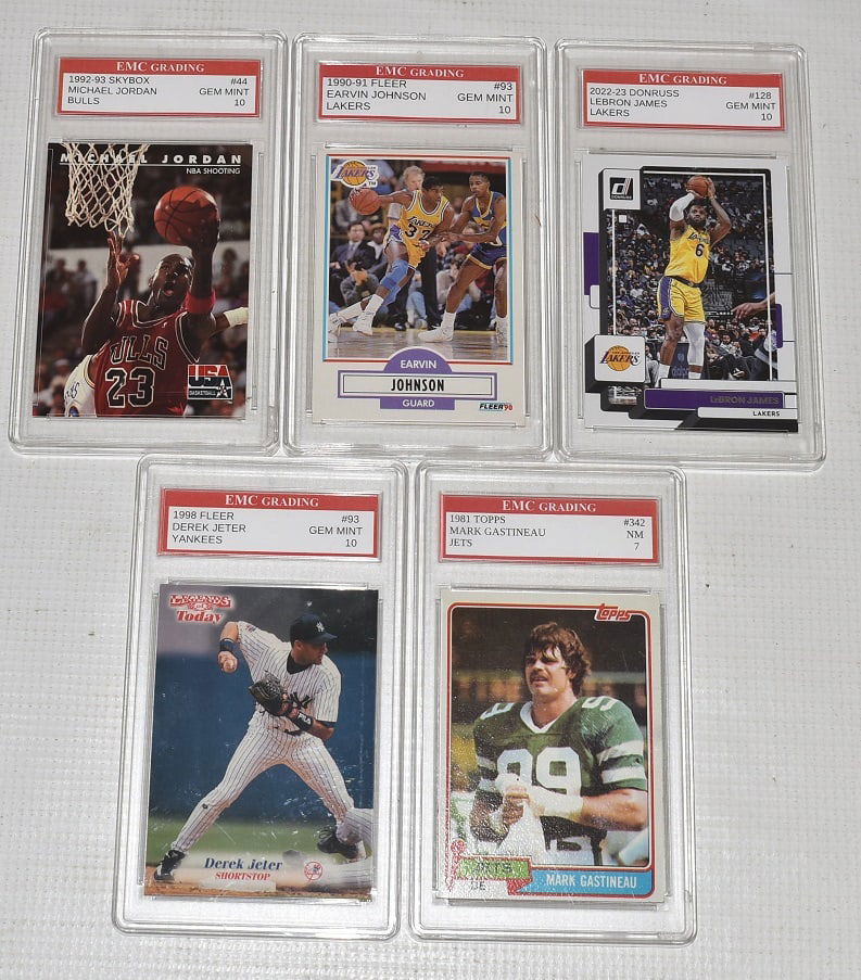5 GRADED CARDS M. JORDAN/LEBRON/"MAGIC" JOHNSON/JETER +: LOT (5) GRADED CARDS MICHAEL JORDAN, LEBRON JAMES, EARVIN "MAGIC" JOHNSON, DEREK JETER, MARK GASTINEAU