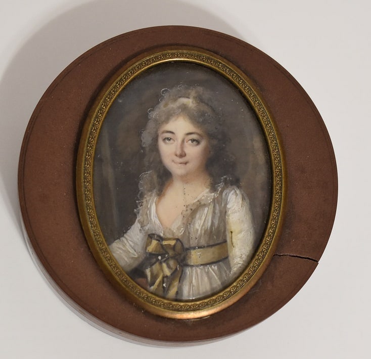 EARLY W/C MINIATURE SNUFF BOX, 19TH C., D. 3" (1 of 6)