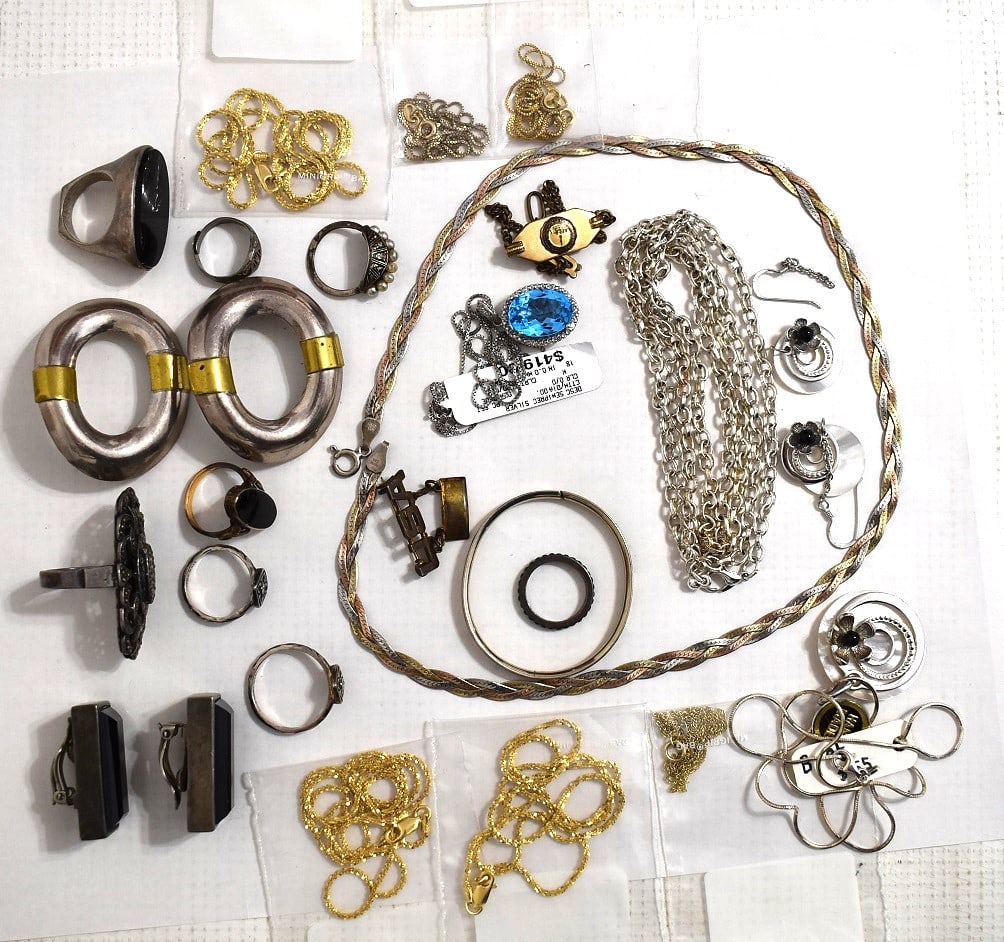 LOT ASST STERLING JEWELRY FINDINGS (NOT SCRAP) (1 of 6)