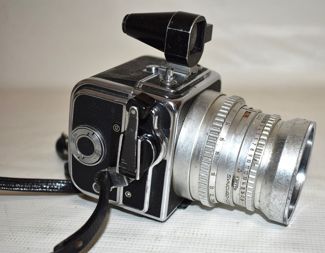 (2) HASSELBLAD 225 SQUARE FORMAT CAMERAS, (1) NO BACK - 2