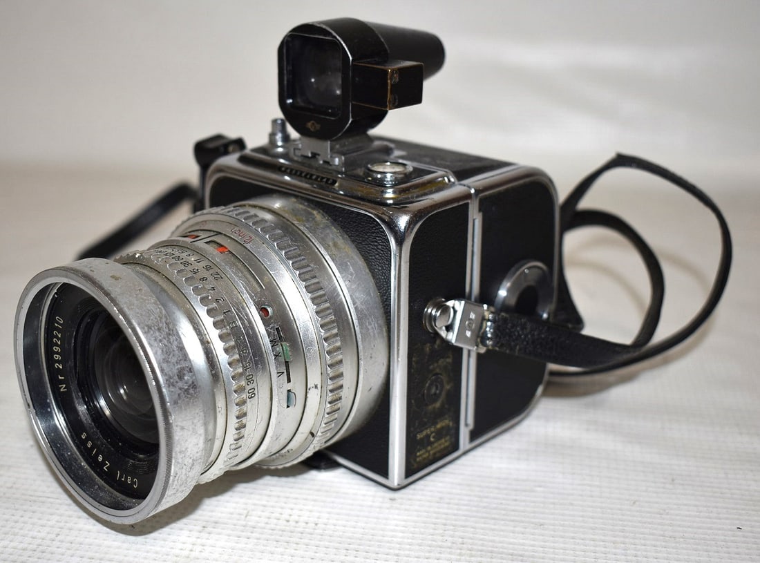 (2) HASSELBLAD 225 SQUARE FORMAT CAMERAS, (1) NO BACK - 3