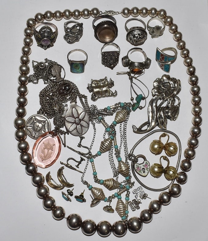 LOT ASSORTED ESTATE STERLING JEWELRY FINDINGS, 20TH C. (1 of 7)