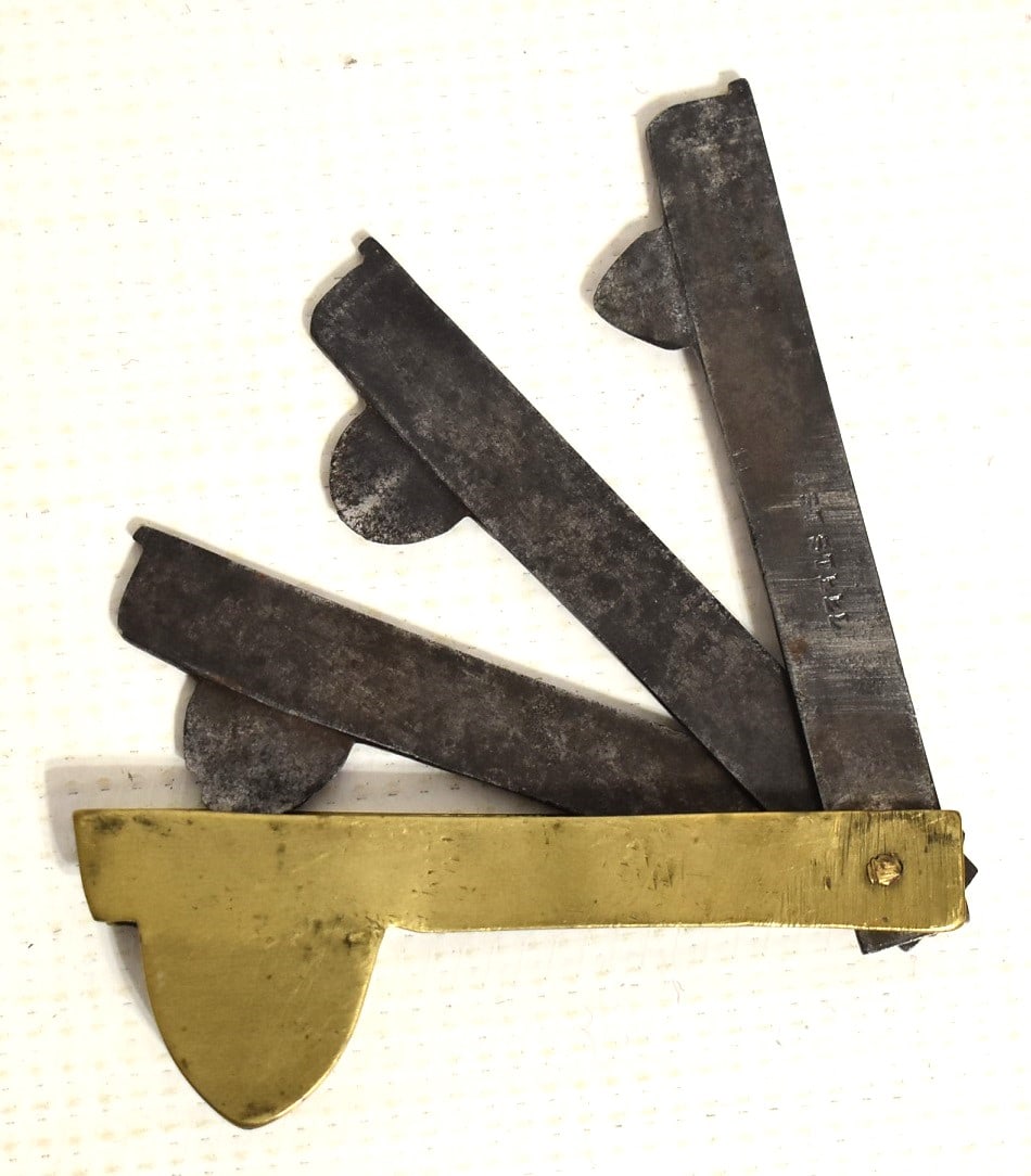 CIVIL WAR BRASS FOLDING BLEEDER SIGNED ADAM, 19TH C. (1 of 4)
