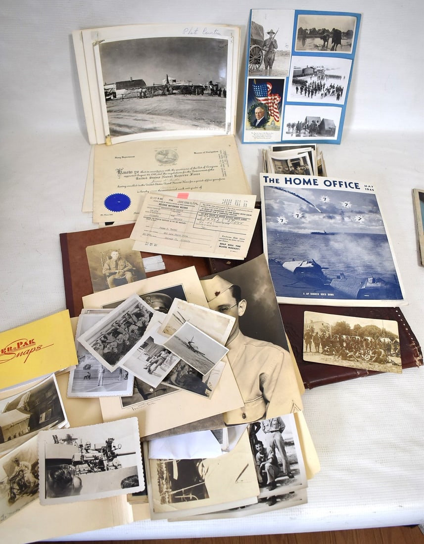 BOX LOT ASSORTED MILITARY PHOTOS/EPHEMERA, 20TH C. (1 of 10)