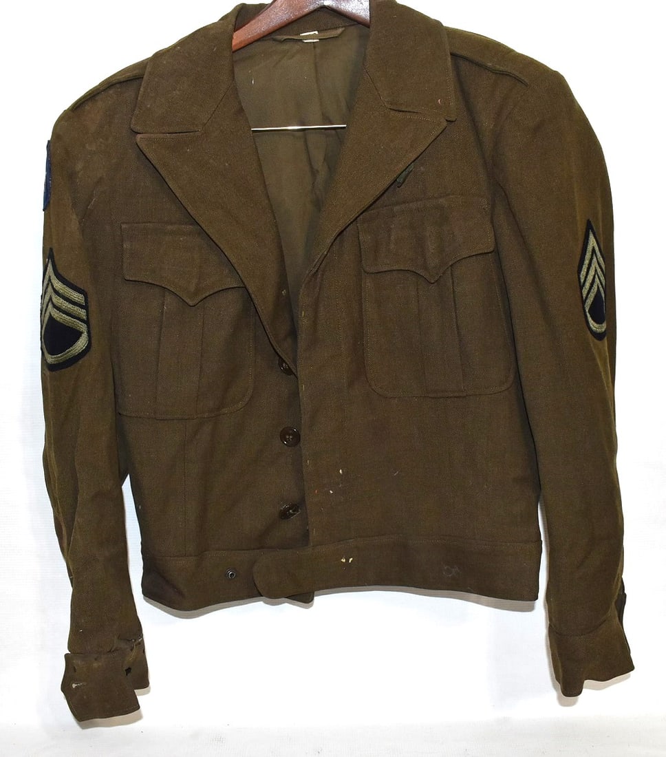 WWII US ARMY IKE JACKET, C. 1940: WWII US ARMY IKE JACKET, C. 1940