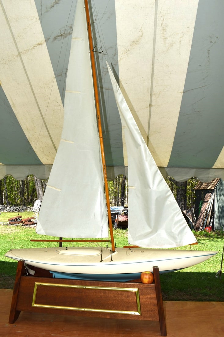 REMOTE CONTROL SAILBOAT/SLOOP - 2